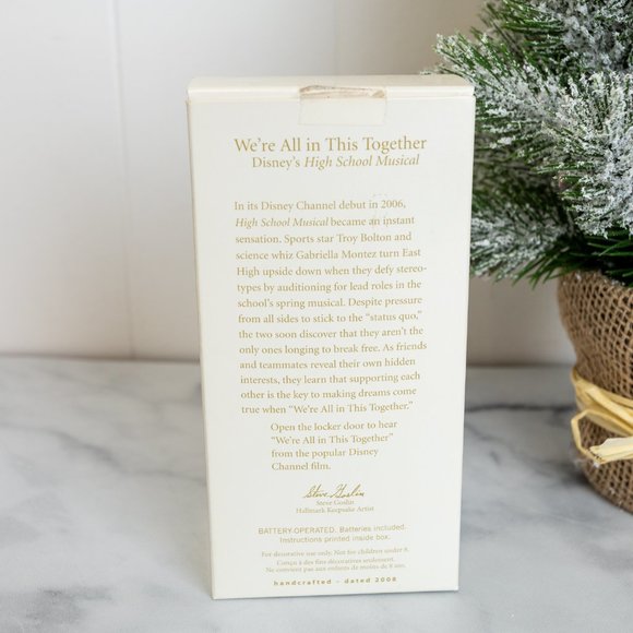 Hallmark Keepsake Disney High School Musical We're All In This Together 2008 - Picture 3 of 9